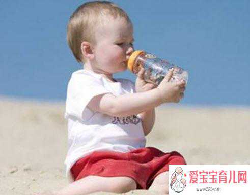 供卵试管生孩子电话，宝宝喝什么水最好如何让宝宝多喝水